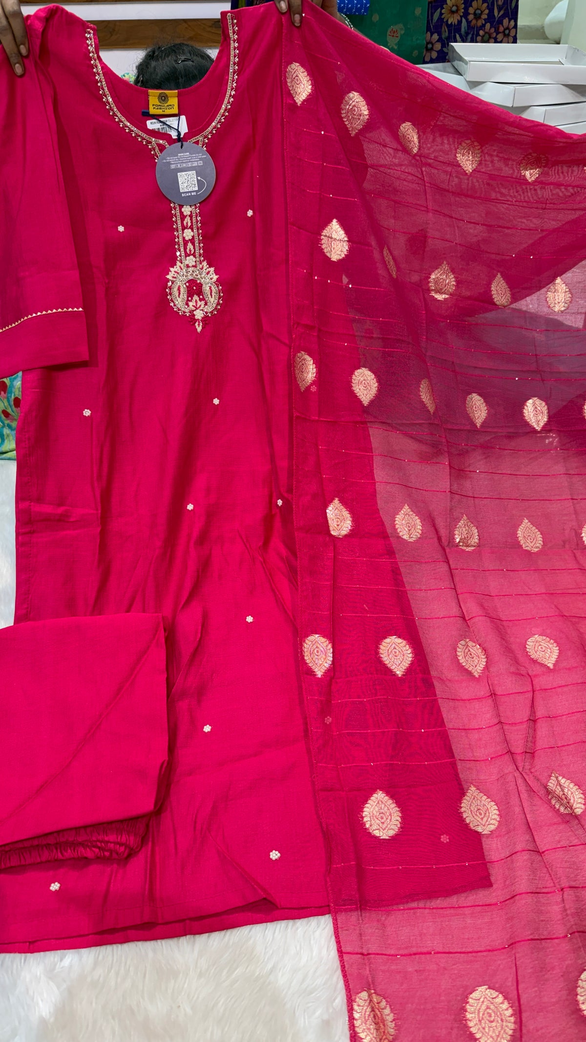 Aadi Sale/kurti 62041300/party wear