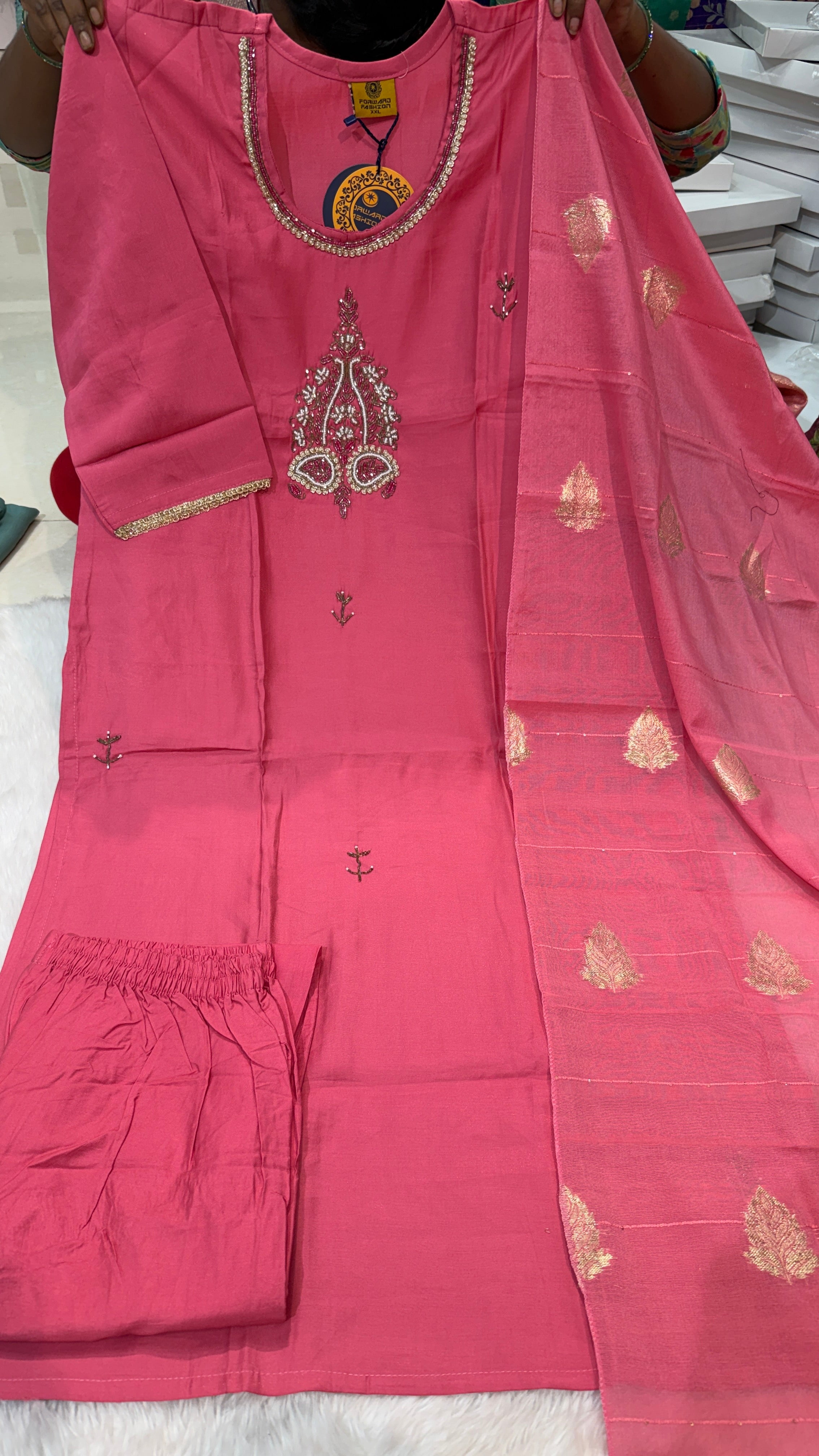 Aadi Sale/kurti 62041300/party wear