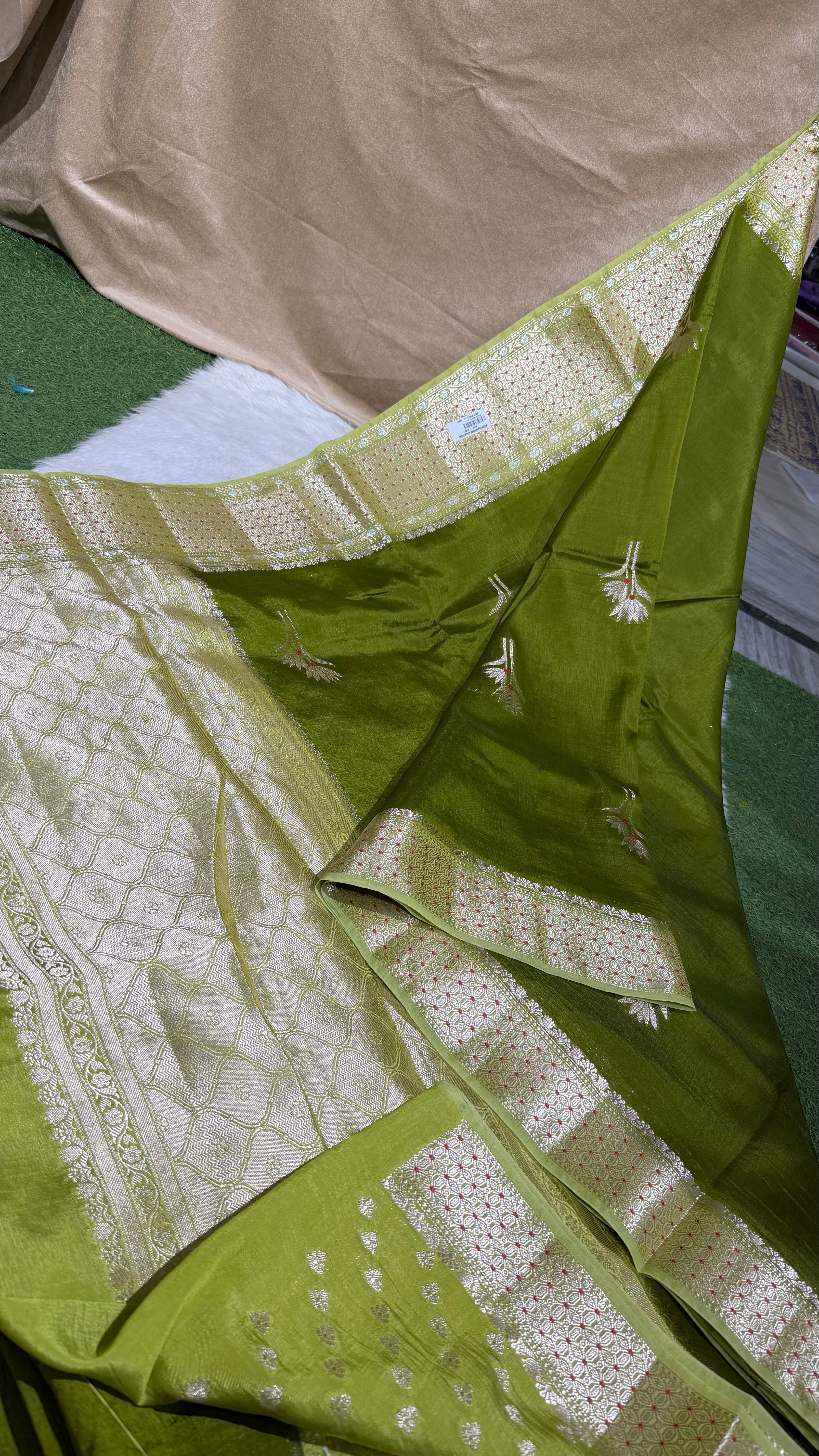 MRC163 Green mango