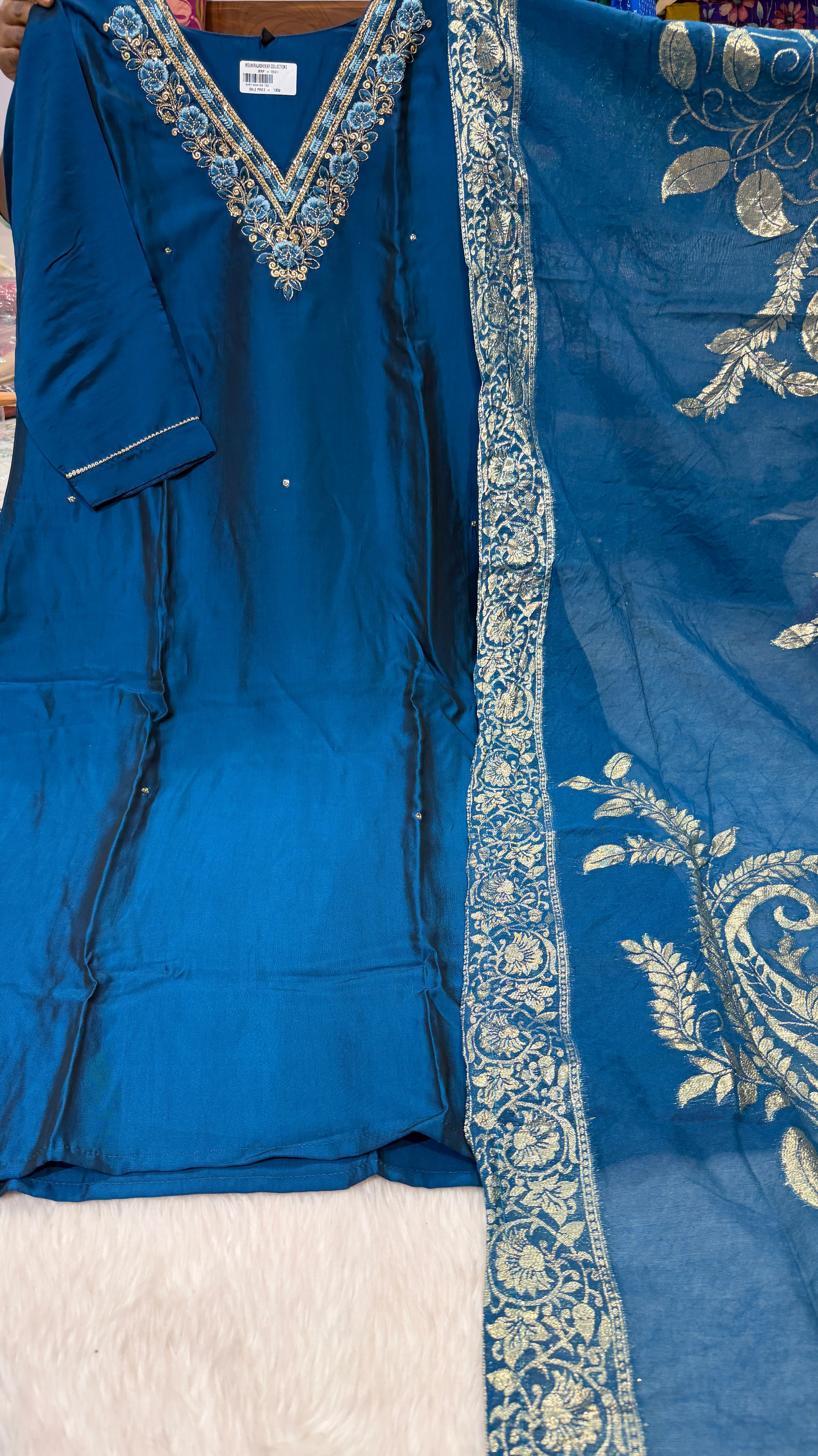 Aadi Sale/kurti 62041300/party wear