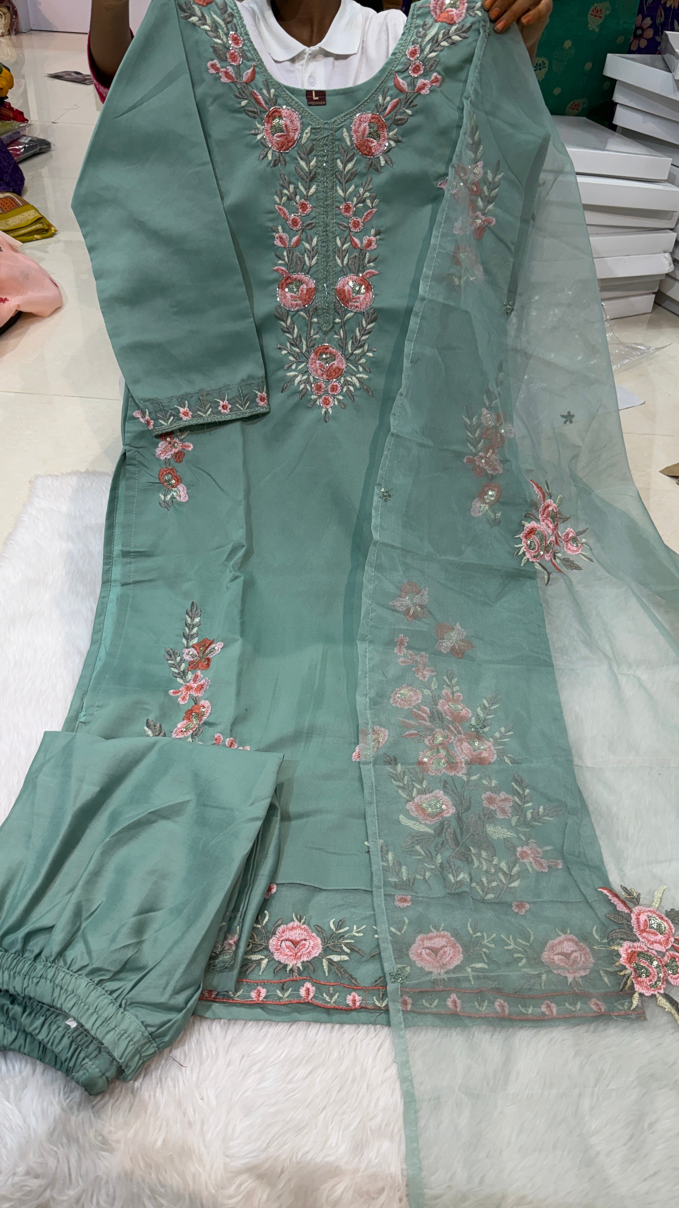 Aadi Sale/kurti 62041300/party wear
