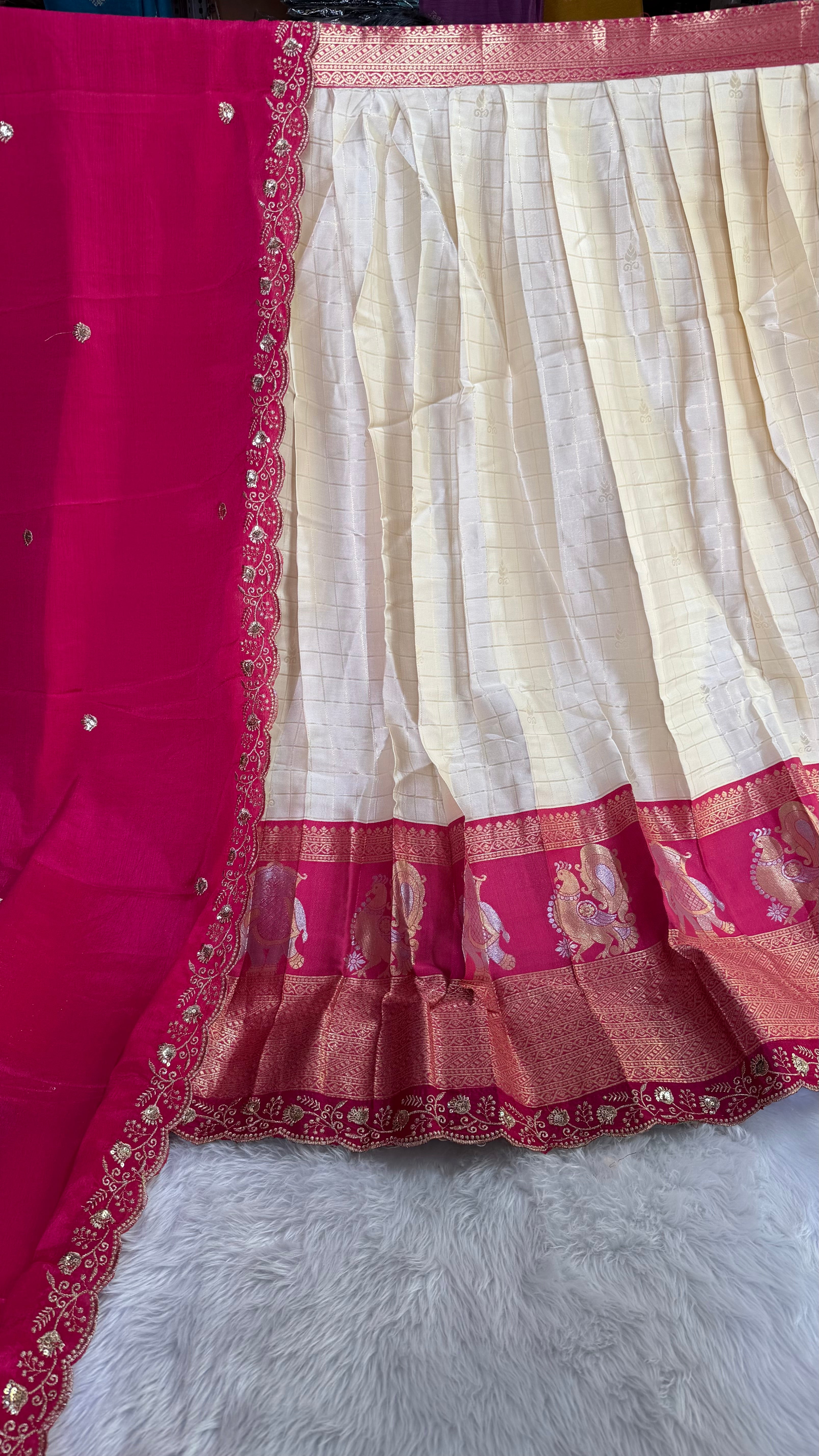 MRC153 Meghna 3 / Banaras Soft pattu