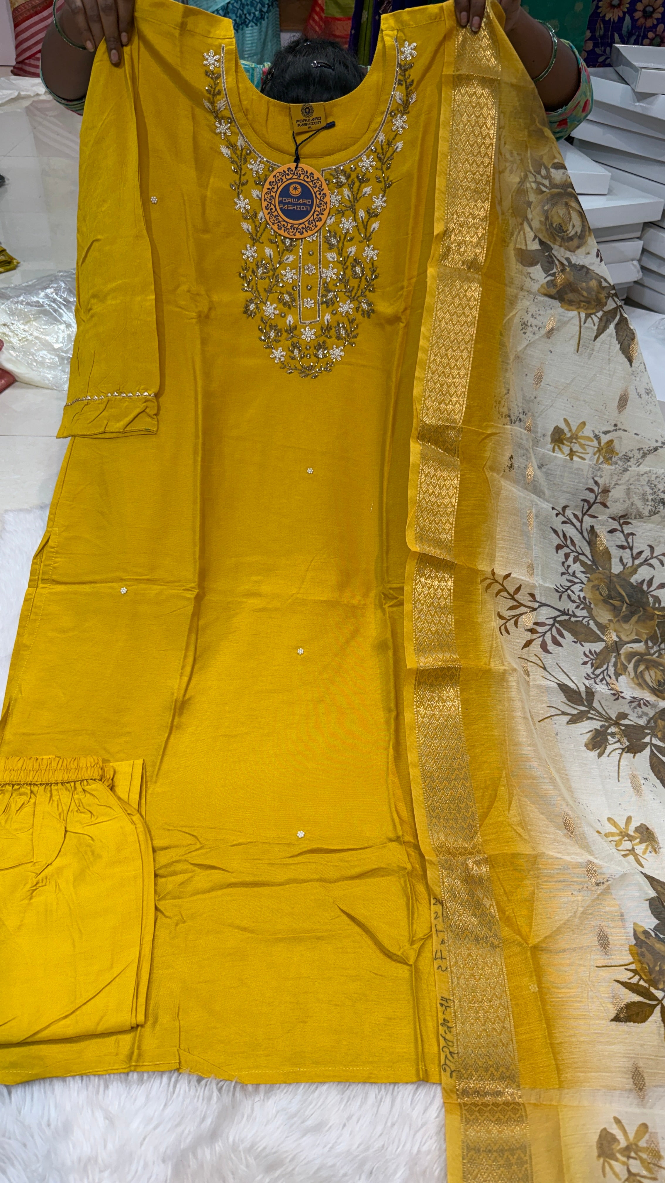 Aadi Sale/kurti 62041300/party wear