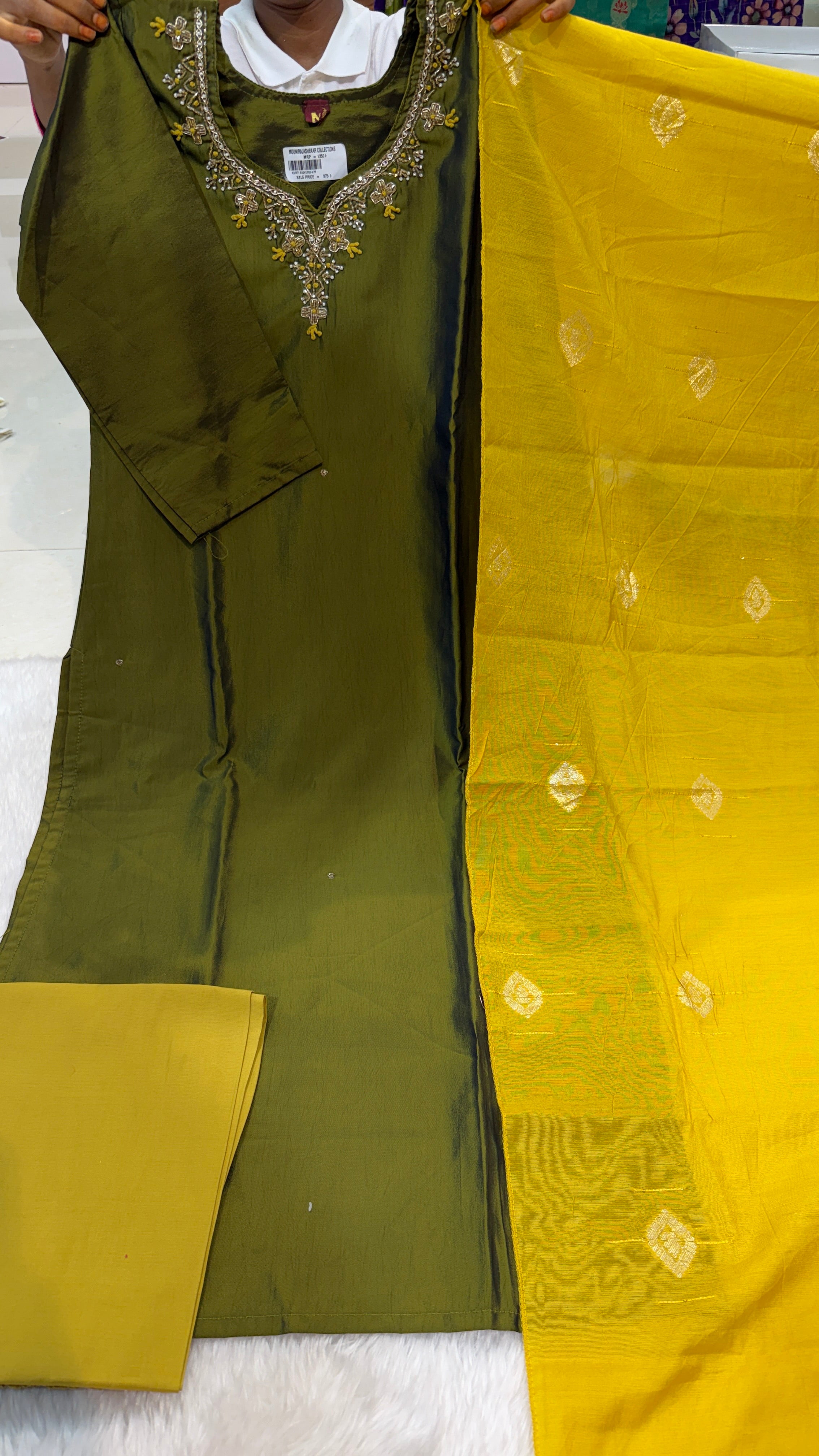 Aadi Sale/kurti 62041300/party wear