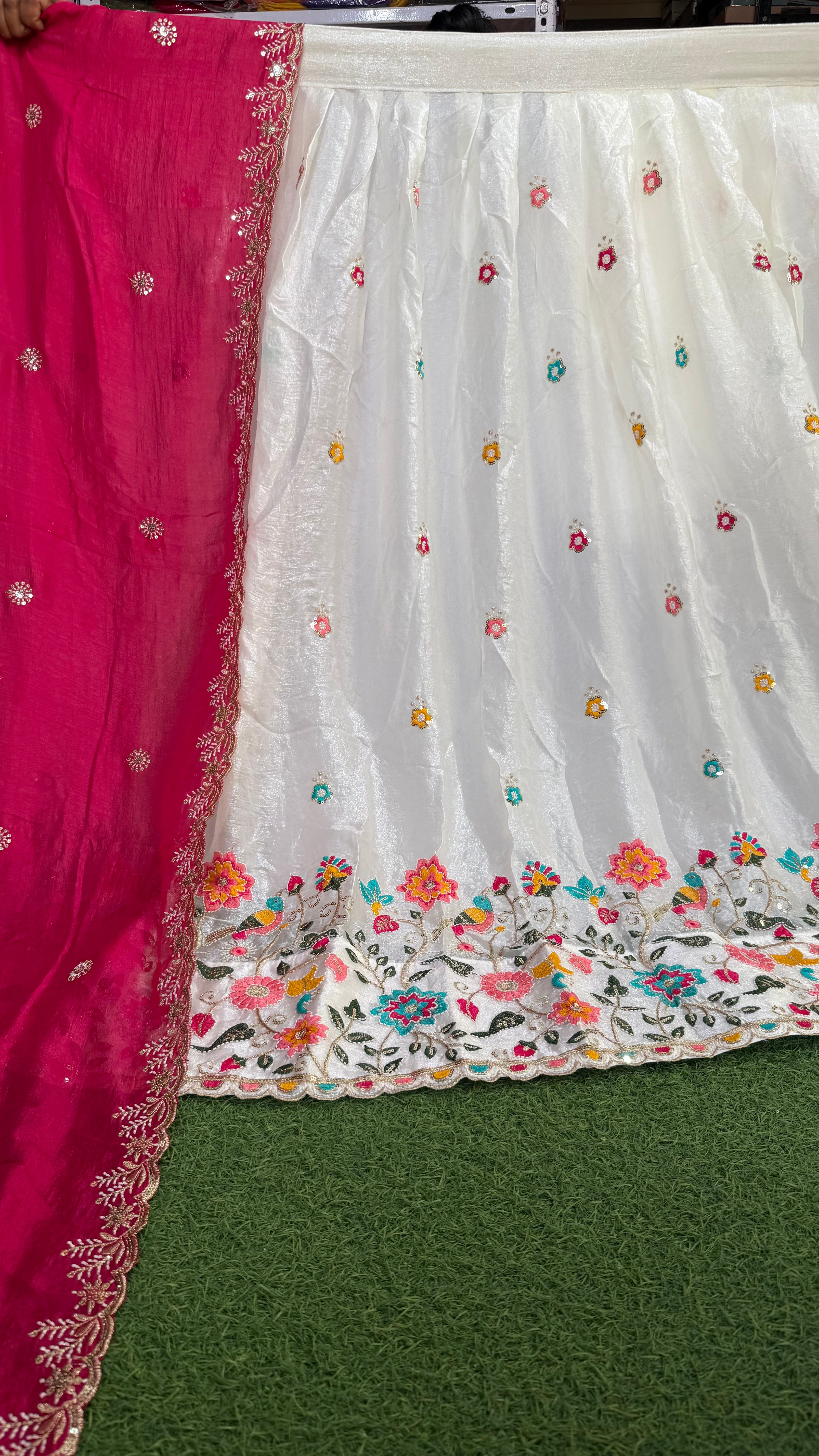 MRC147 Fashion Beauty Space Silk