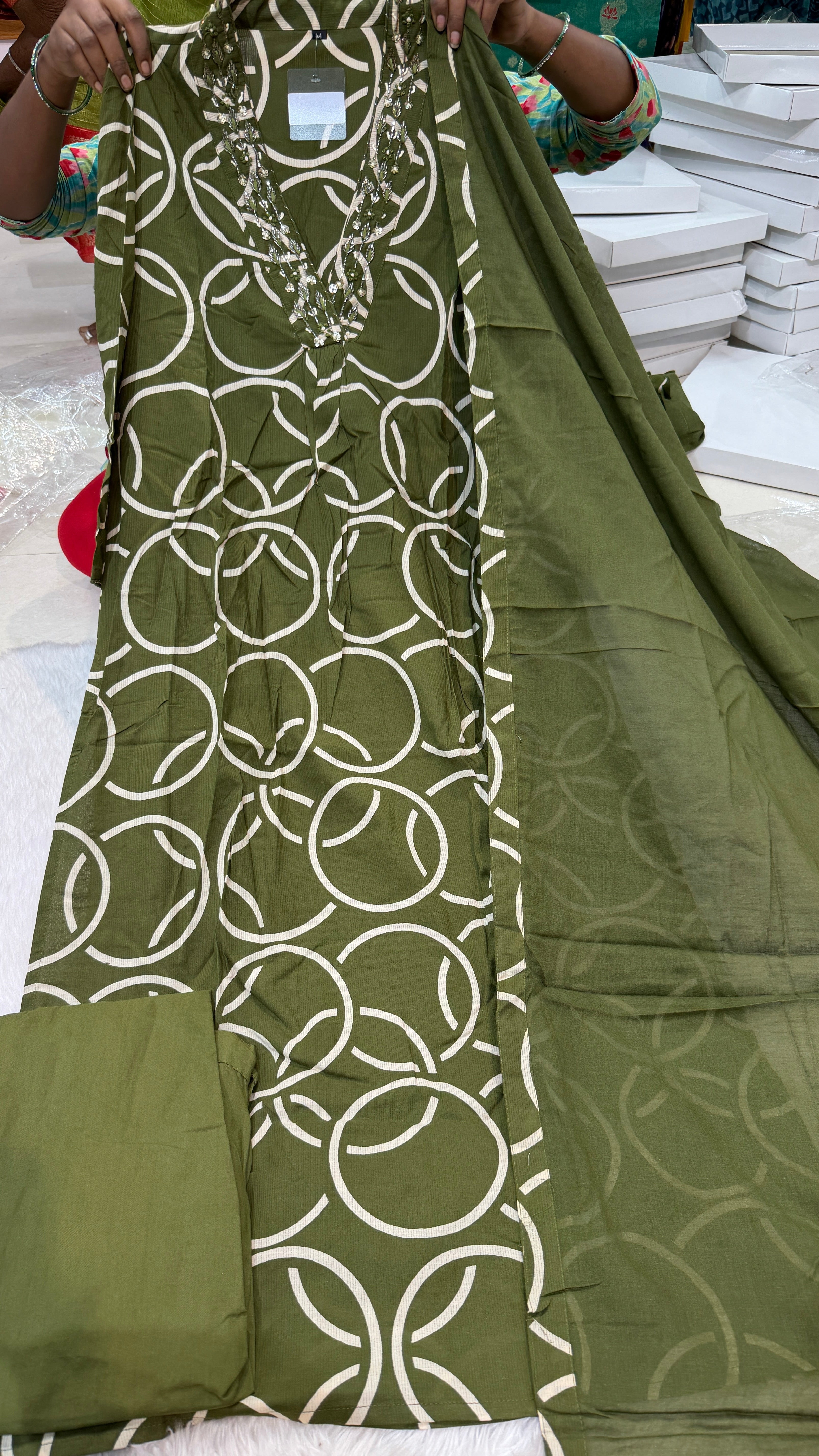 Aadi Sale/kurti Tbk