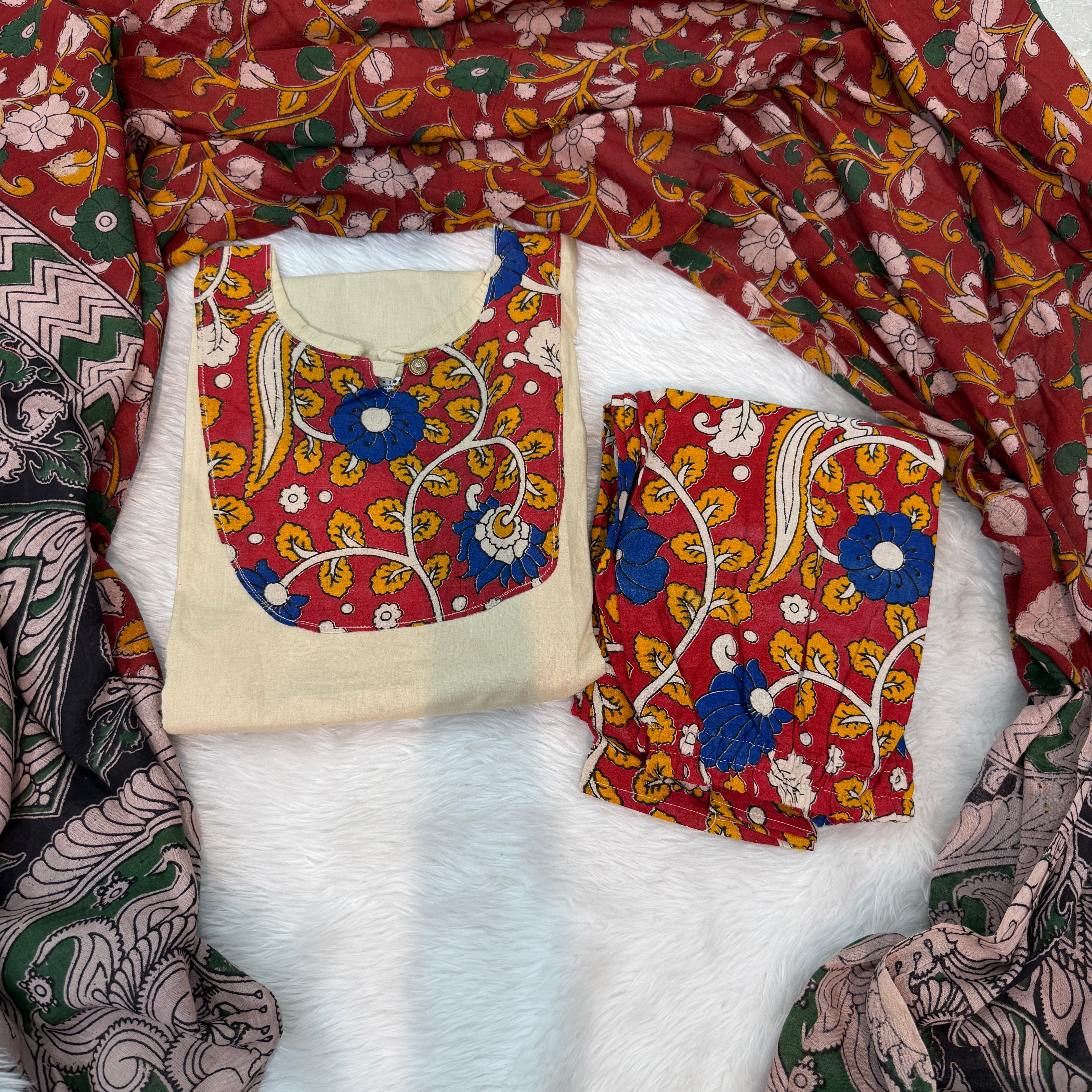 Aadi Sale Kurti 620419. Kalamkari 3pc