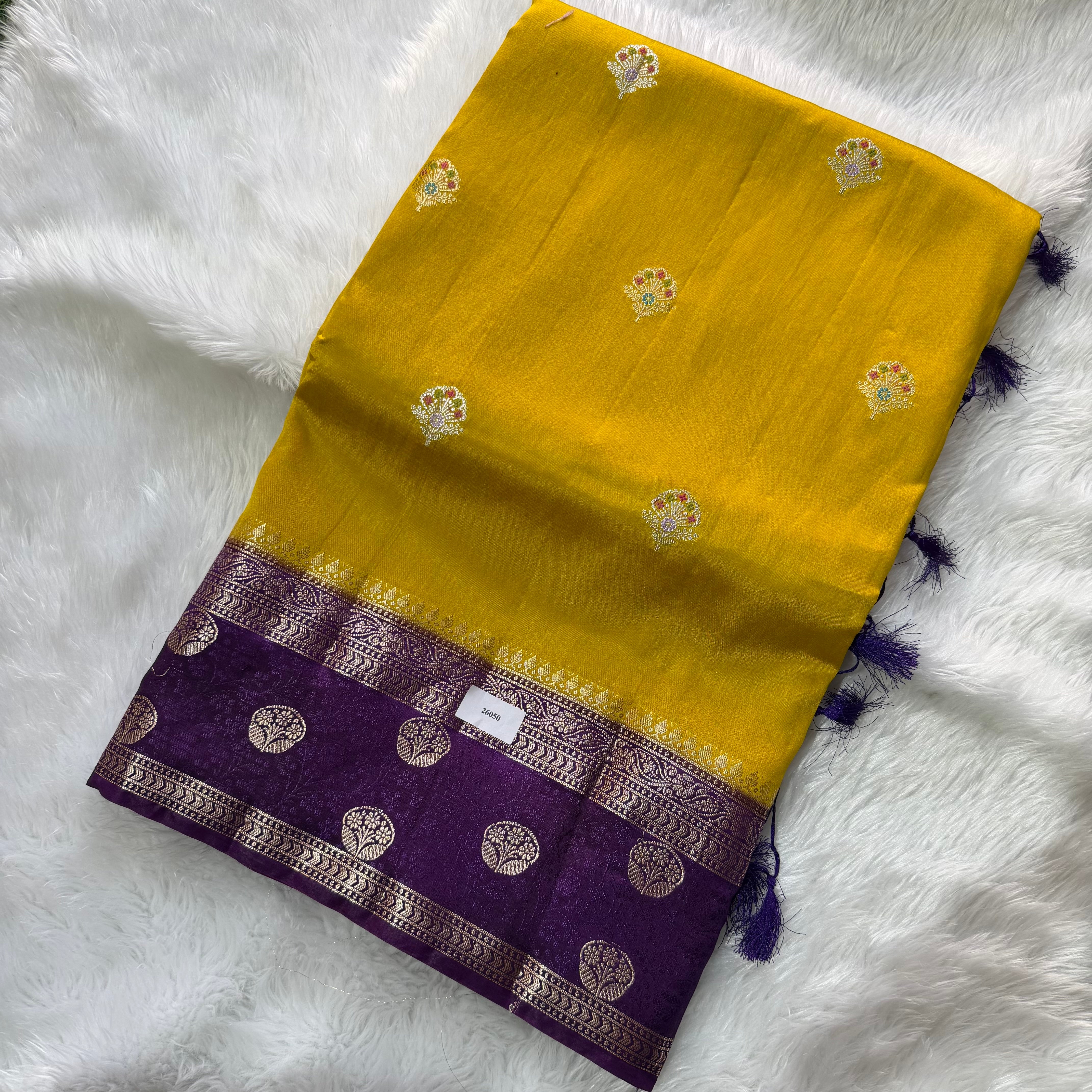 MRC142  Munga Crepe Pattu 26050/HB