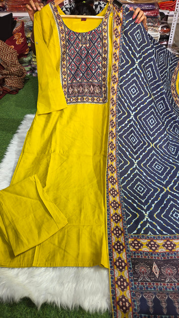 Three piece kurti set