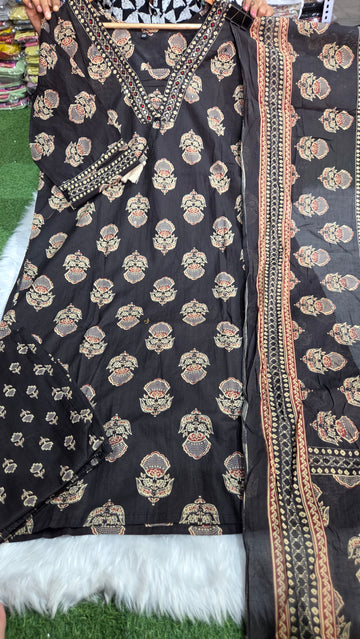 Three piece kurti set