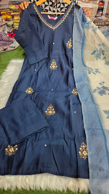 Three piece kurti set